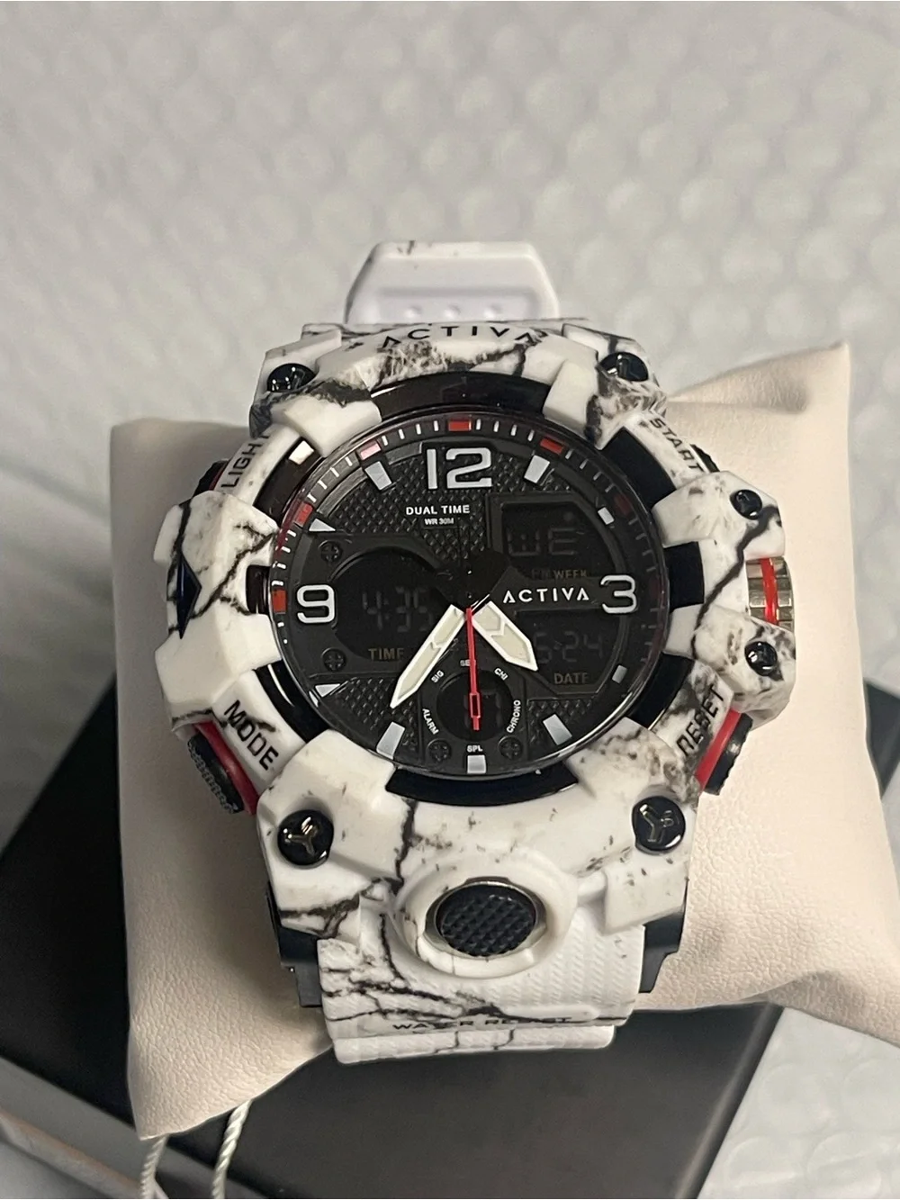 Activa X Invicta Analog Digital Men's Watch - 49mm. Camouflage. White & Black